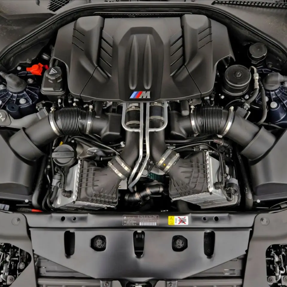 Range Rover Engine
